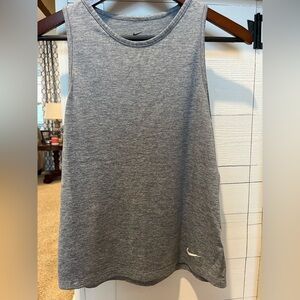 Nike Dri-Fit Tank Top size small. 1088